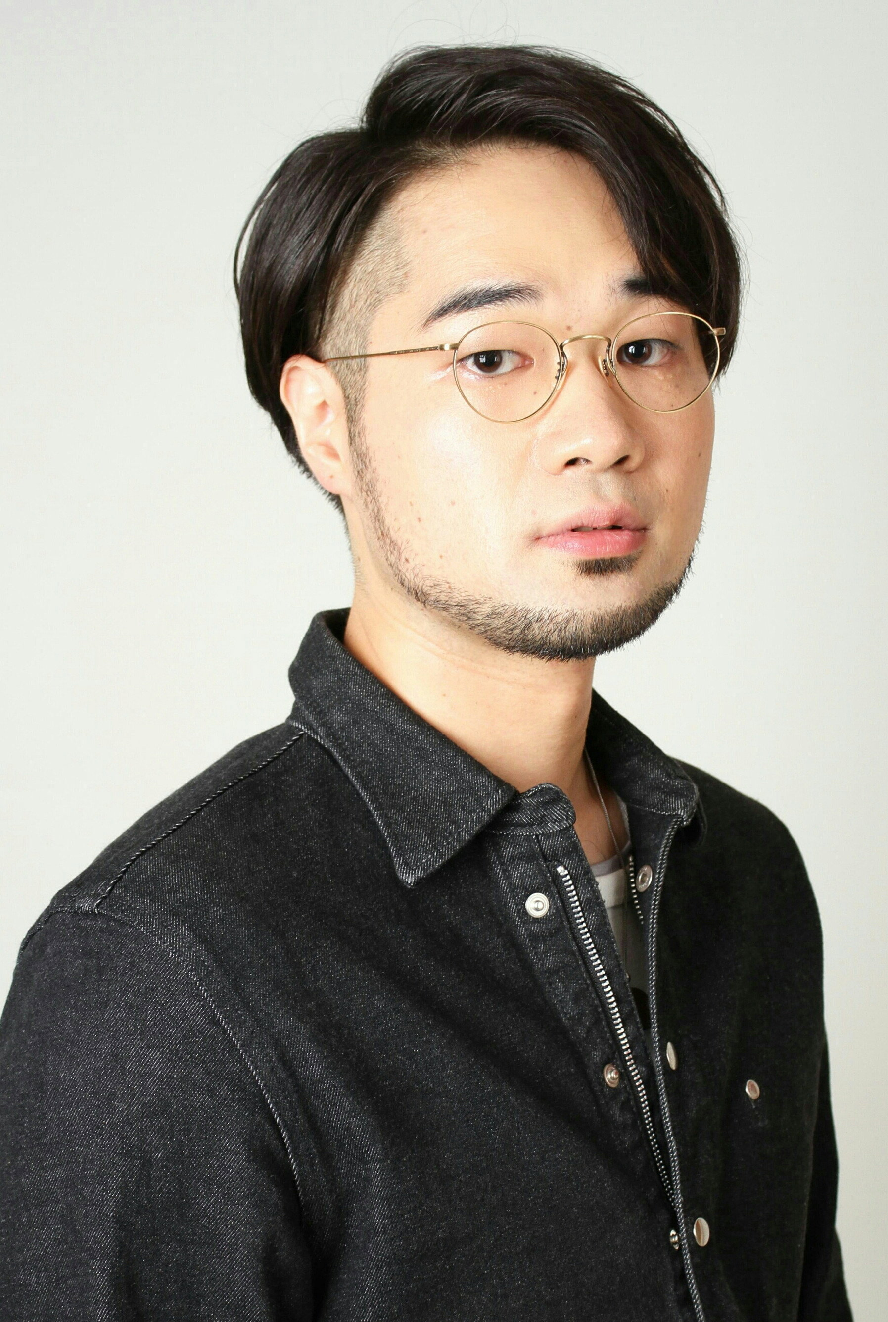 荒井聡太 as Komiya Kakarichou / Ton Buchou (voice) in Aggressive Retsuko