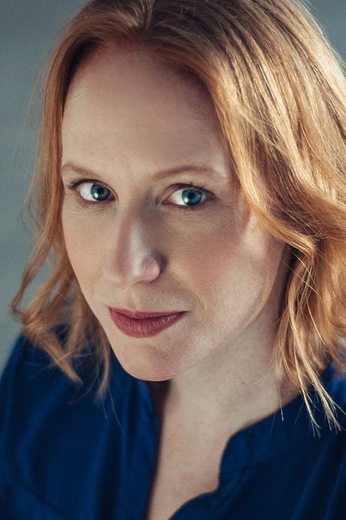 Valérie Gagnon Laniel as Eva Braun in Votez Bougon