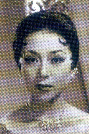 鳳八千代 as Kyōko in Blind Love