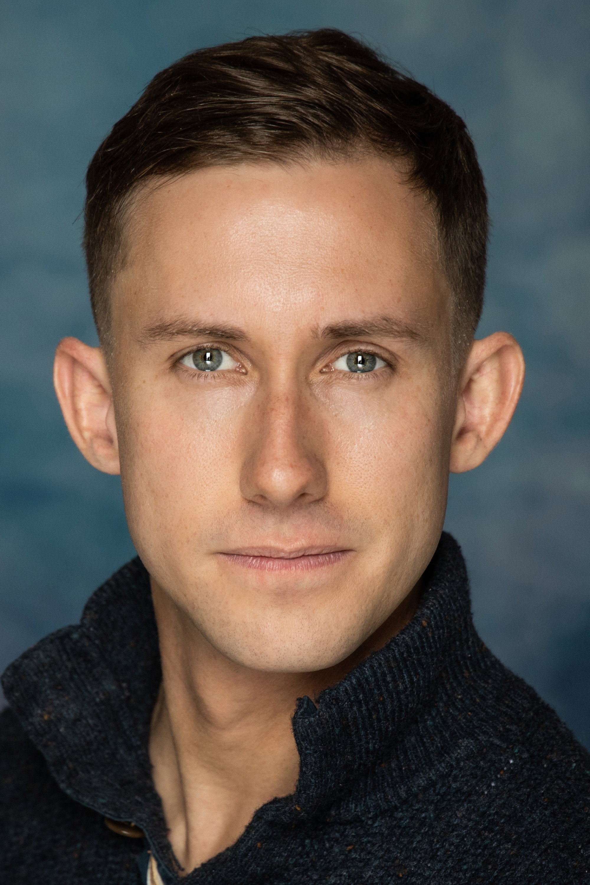Sam McGovern as Agent Honey in Zig and Zag