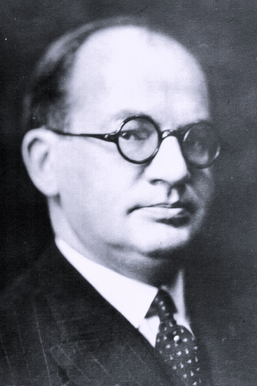 Erich Schönfelder as Barker, Kriminalreporter in The Copper