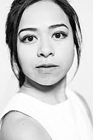 Asur Zagada as Emilia joven in Becloud
