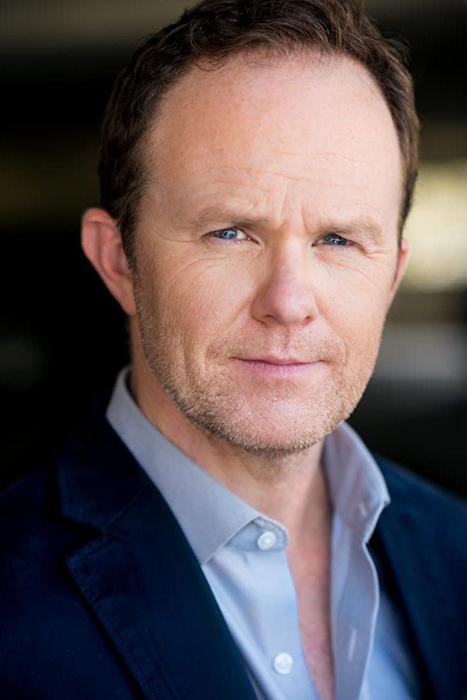 Jason Bayle as Dr. Nelson in Madres
