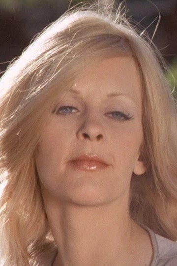 Sandy Carey as Sandra Barton in MosGaz. Delo N6: Formula mesti
