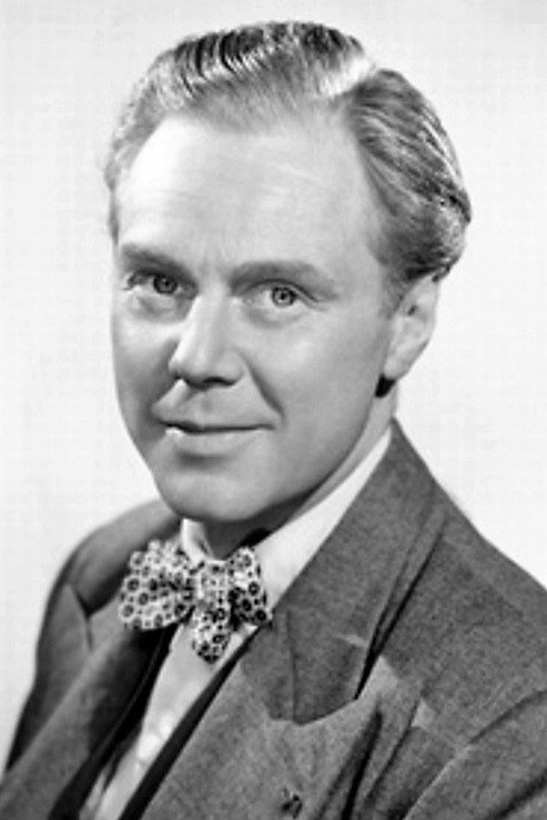 Marius Goring as Sir Percy Blakeney / The Scarlet Pimpernel in The Adventures of the Scarlet Pimpernel