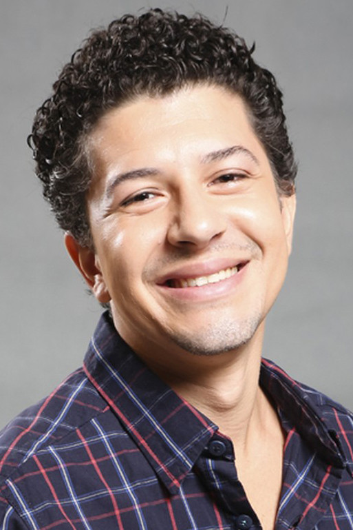 Paulo Mathias Jr. as Fábio in Teste de Elenco