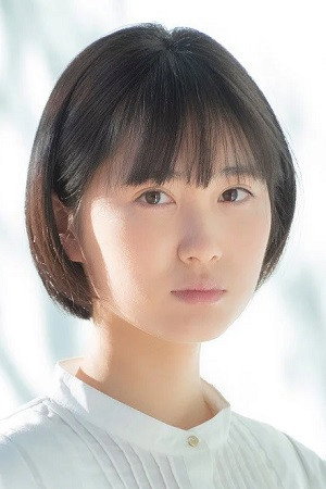 宮下咲 as Akari Terajima in Longing for the Beach Boys