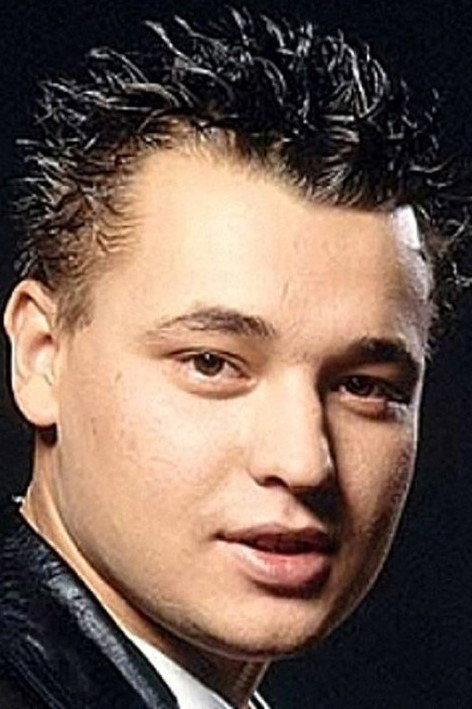 Сергей Жуков as Sergey Zhukov in Ruki Vverh!