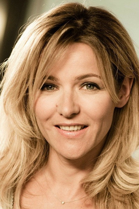 Laure Guibert as Bénédicte in Hélène et les Garçons