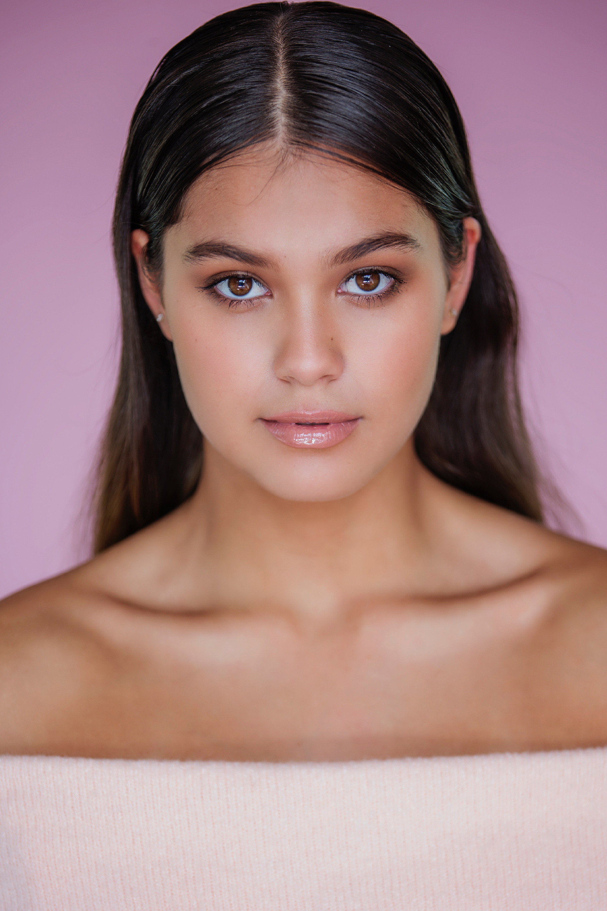 Alexa Curtis as Taylor Young in Rock Island Mysteries