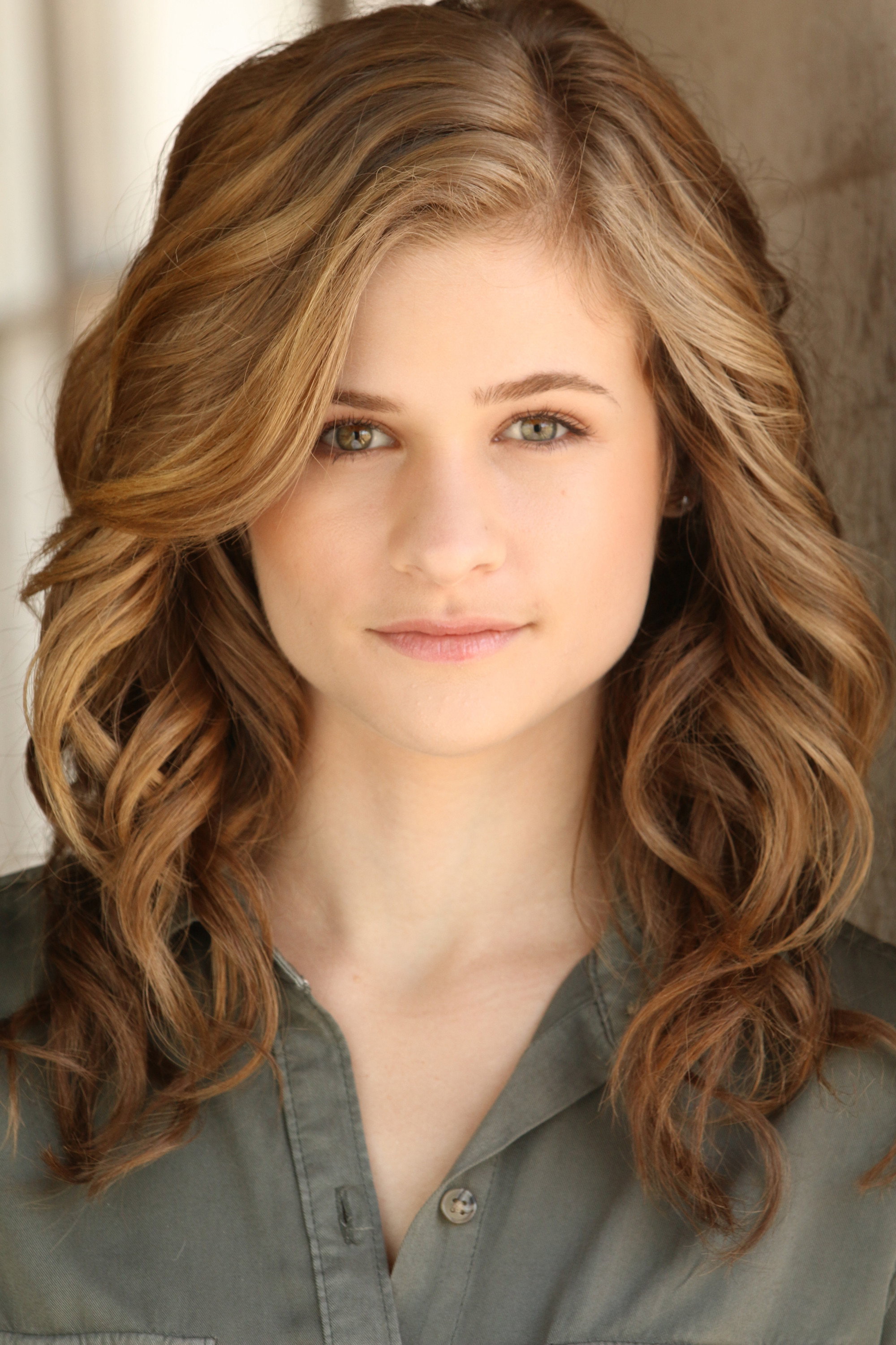 Jenna Boyd as Bailey Graffman in The Sisterhood of the Traveling Pants