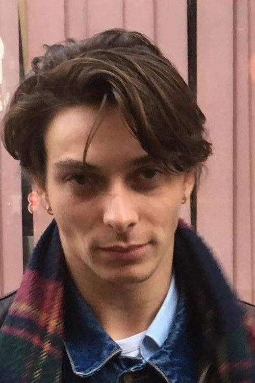 Thomas van Luin as Fynn in A6 naar Lyon