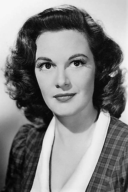 Patricia Medina as Linet in The Black Knight