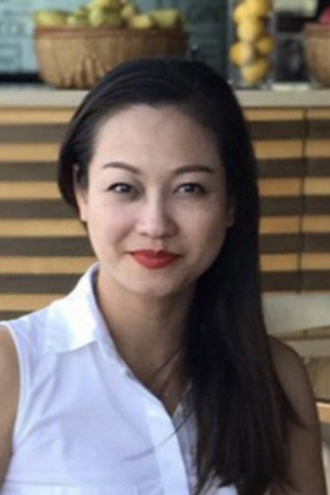 Thu Hường as Bà Nghi in The Lady of Letters