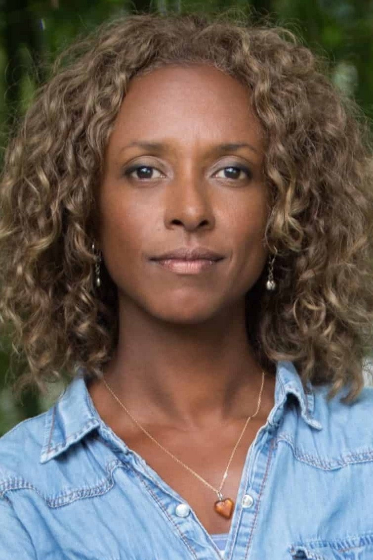 Gillian Burke as Self - Narrator (voice) in Africa's Hunters