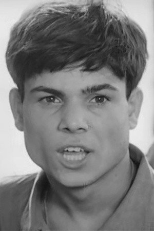 Raffaele Barbato as Giovanni Ajello in The Four Days of Naples