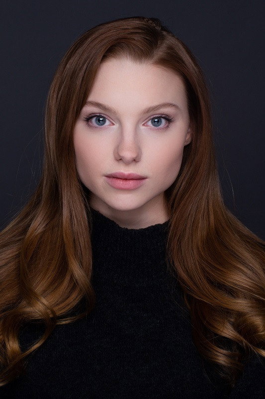 Алина Булынко as Sveta in Lovey-Dovey 2