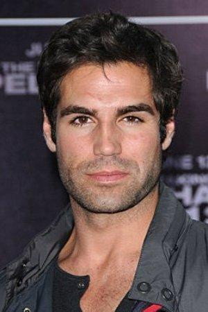 Jordi Vilasuso as Jim Ross in Killer Island