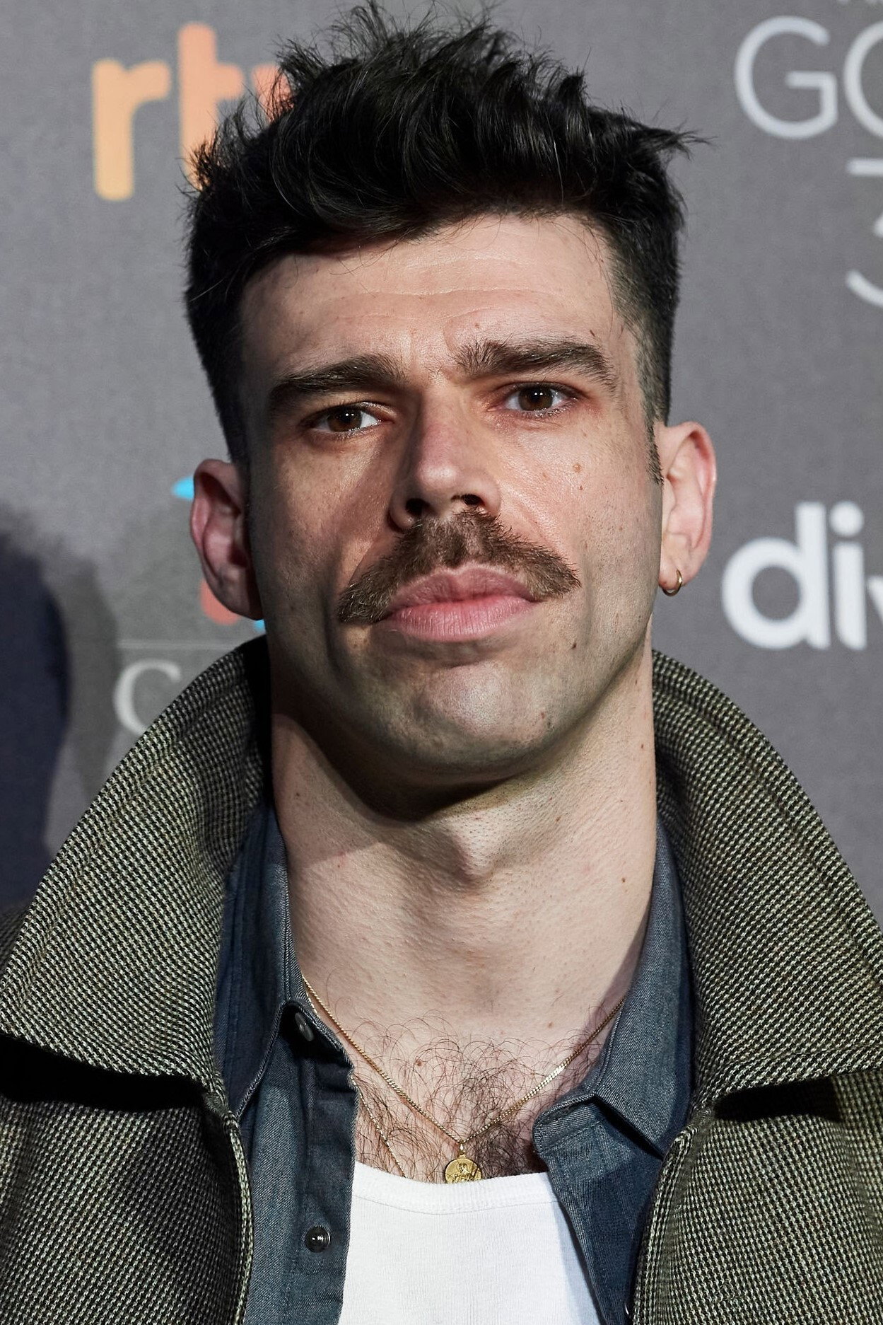 Fernando Valdivielso as Ray in Cross the Line