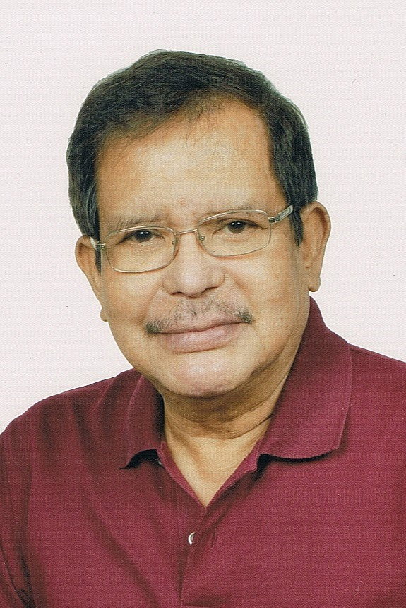 Ces Aldaba as Hospital Head (segment "Uyayi") in Don't Look Back