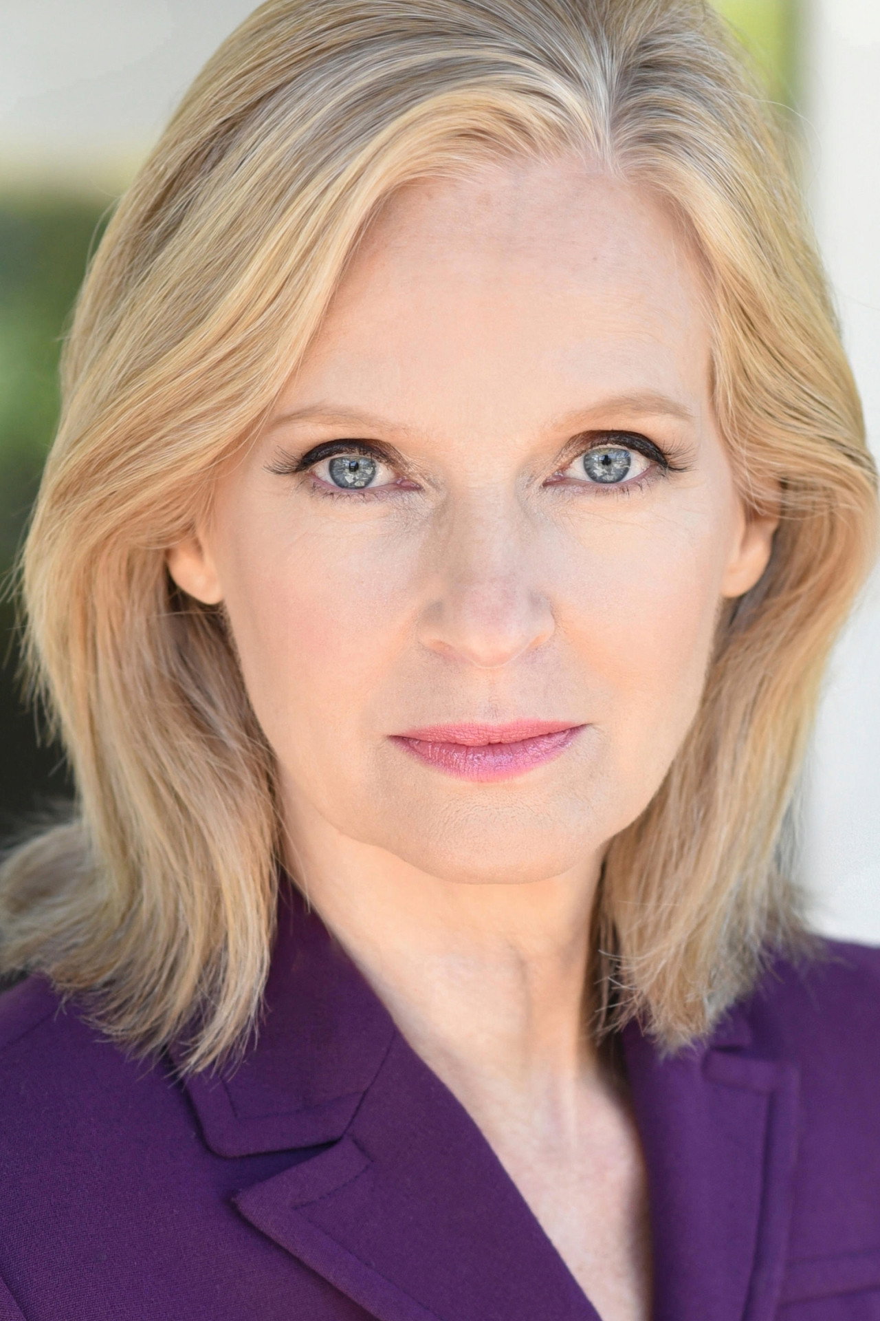 Catherine Dyer as Sylivia in The Joneses