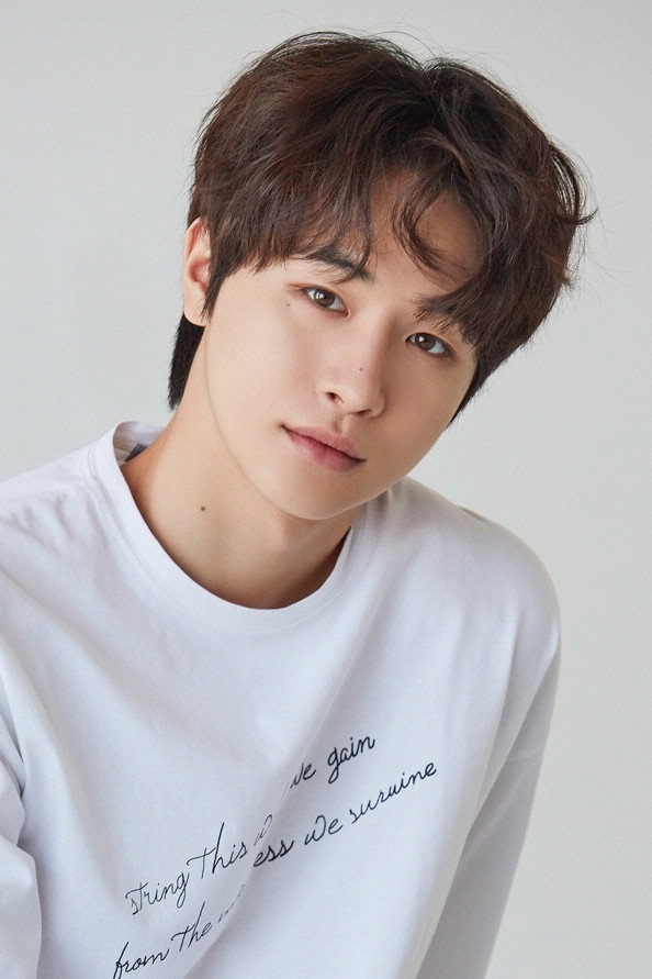 박상남 as Myung in Scripting Your Destiny
