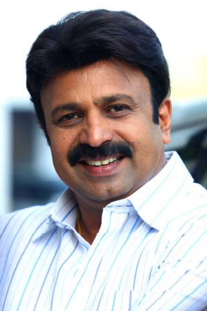 Siddique as Adv. Padhmanabhan Thampi in Nariman