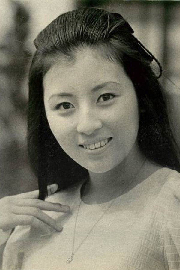 南美川洋子 as Keiko in Second Generation Young Boss