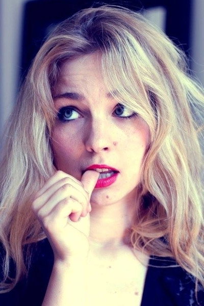 Rebecca Tetens as Celeste in Corps en Chute