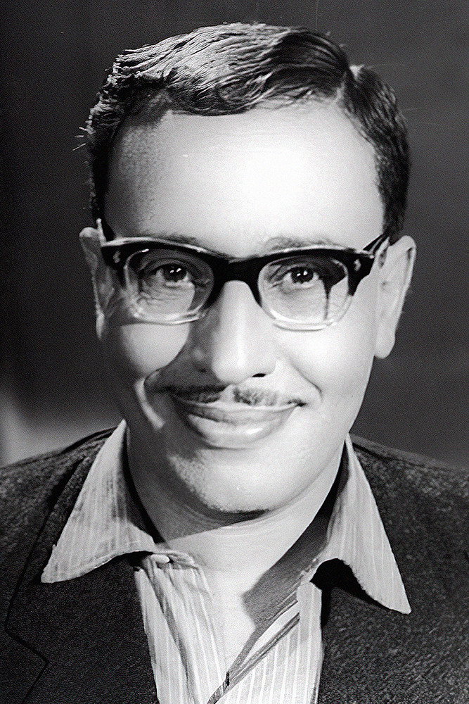 Fouad el-Mohandes as أحمد حشمت in علشان سواد عينها
