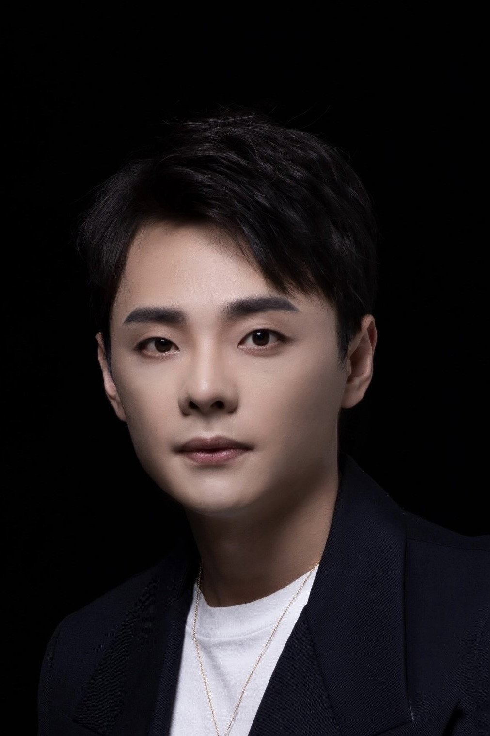 Na Shengyan as Eric in Buff in Love