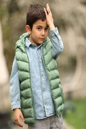 Umut Kaplıca as Samet in 6 of Us