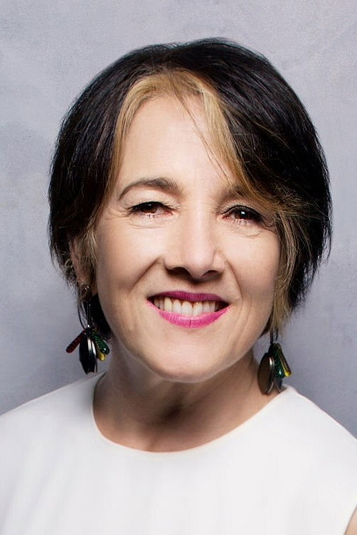 Paulina García as Raquel Reina in Cárcel de mujeres