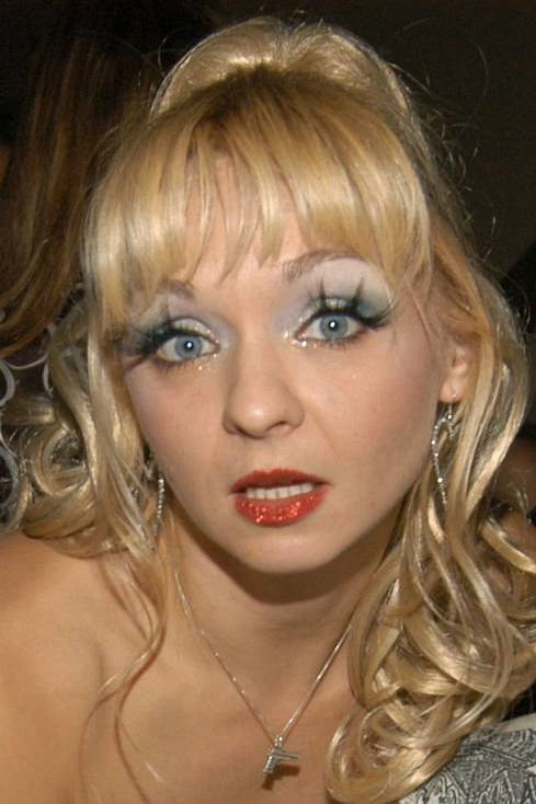 Julie Atlas Muz as Herself in Exposed
