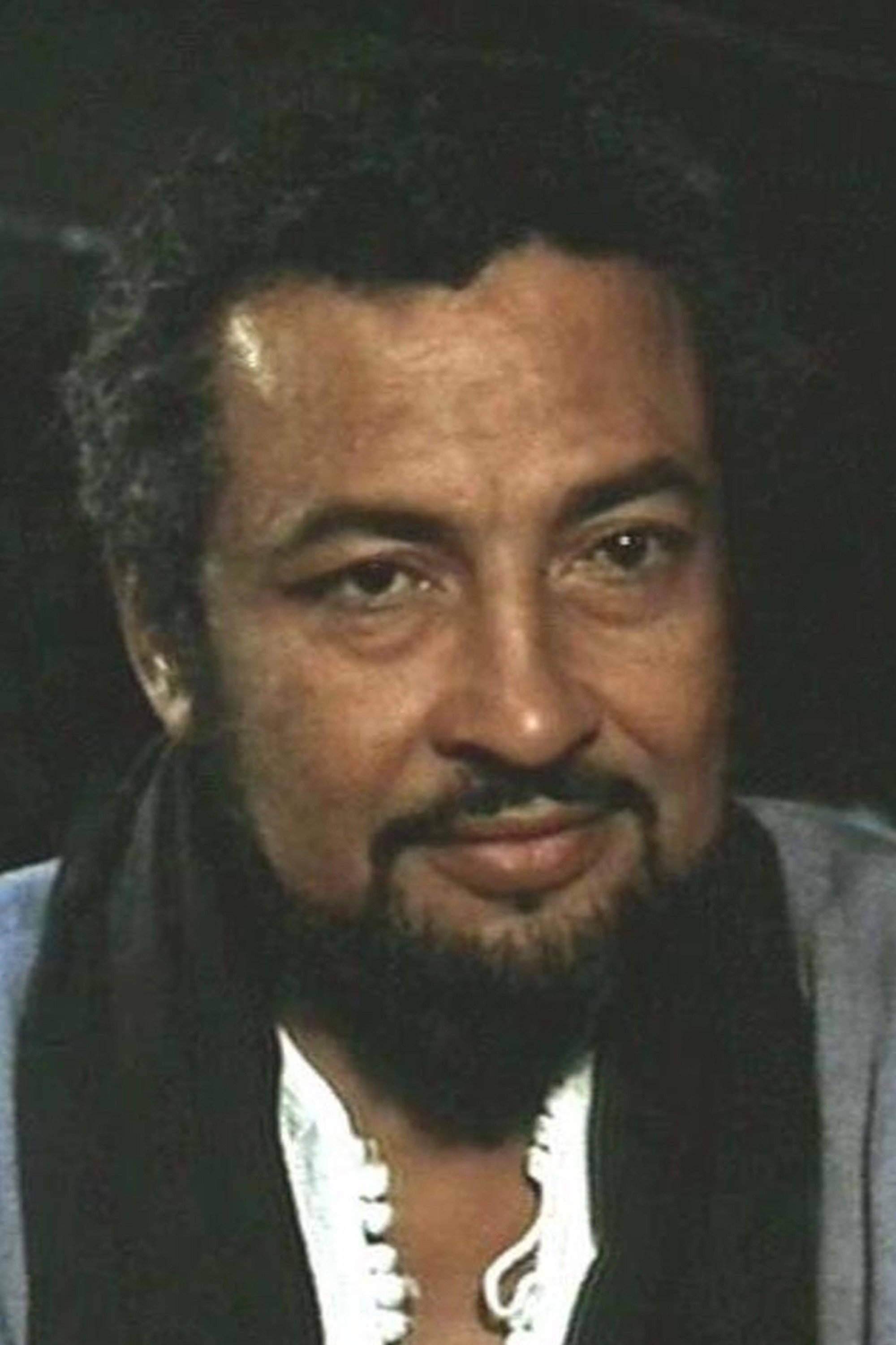 حسن الصقلي as Ahmed "The Judge" in Dilemme