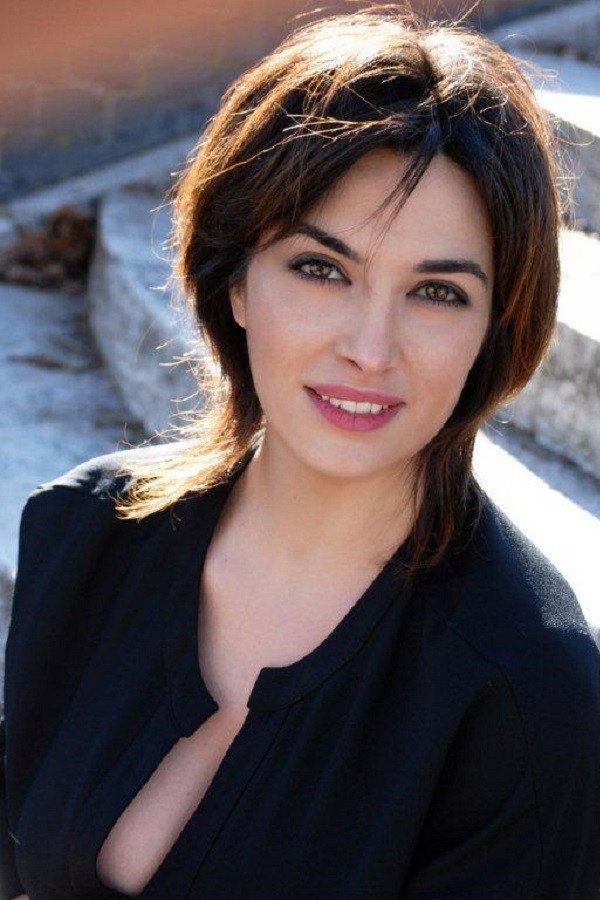 Sonia Aquino as Annalisa Barra in Maternity Ward