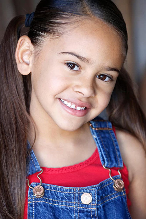 Kaliayh Rhambo as Holly (voice) in Alien Xmas