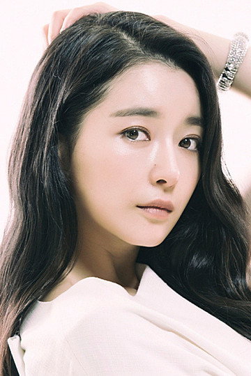 Ji an as Kim Min-hee in Deep Trap
