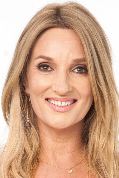 Aisling O'Neill as Yvette in Lily