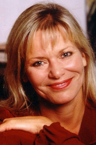 Marianne Mortensen as Isabella in Shelley