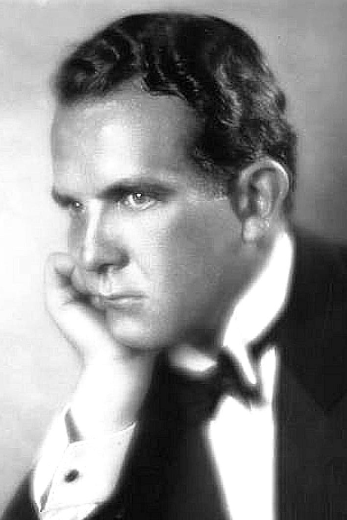 John Vosper as Ship's Officer Weldon (as John Vosburgh) in Convicted