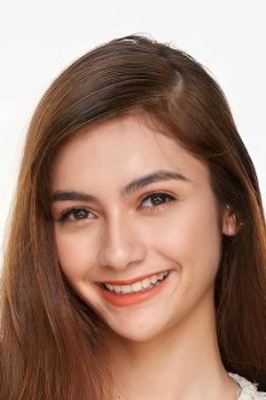 Marisa Scholl as Suay in Phisuea Salap Lai