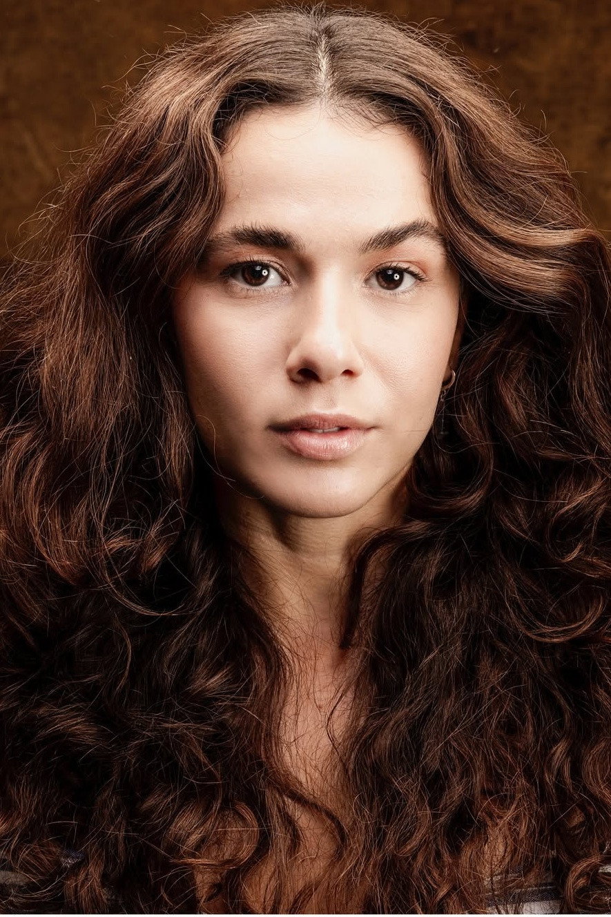 Glória Maciel as A Atriz in Promoção
