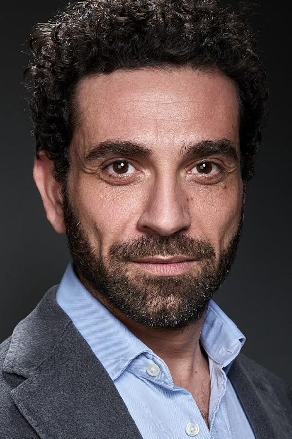 Alessandro Gruttadauria as Simon in The Orchard