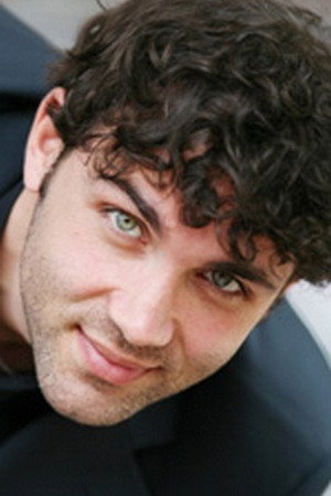Gianluca Cammisa as Margit's fiance in La vacanza