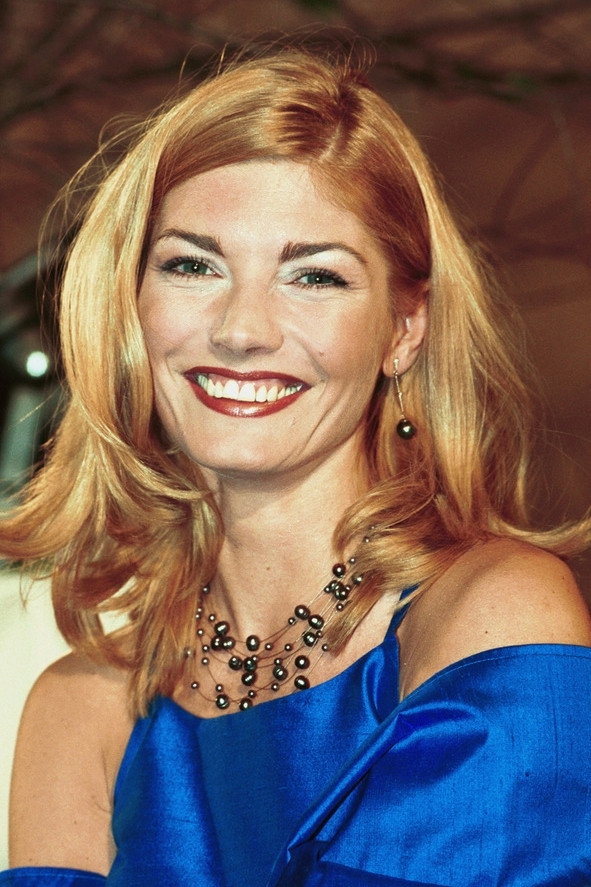 Małgorzata Lewińska as Laura Kościeniecka in Przedwiośnie