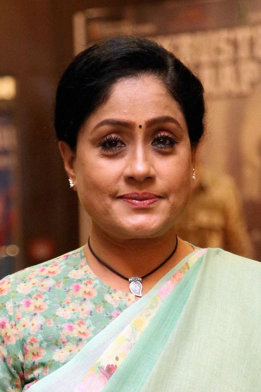 Vijayashanti as Sandhya in Padamati Sandhya Ragam
