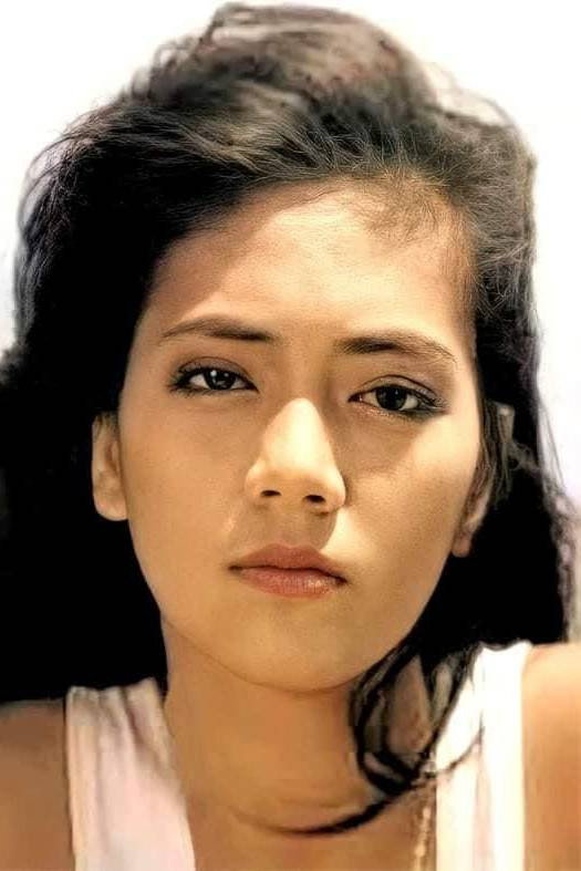 Sarsi Emmanuelle as Clarizza in Clarizza