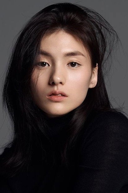 김용지 as Ki Yu-ri in Tale of the Nine Tailed