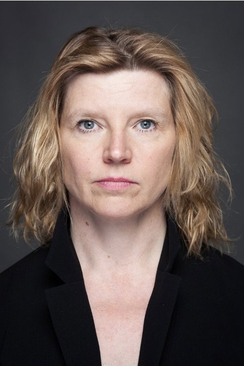 Ina Geerts as Danni Petit in About Vera